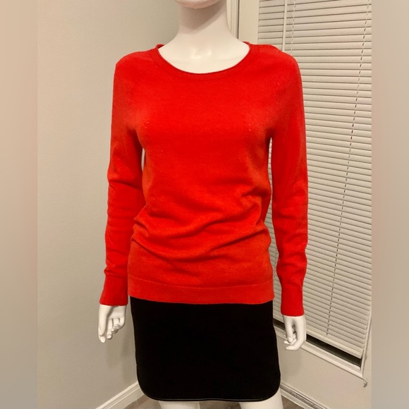 Banana Republic Women's sweater size S. With fine Italian SuperLoft yarn from - Picture 6 of 11